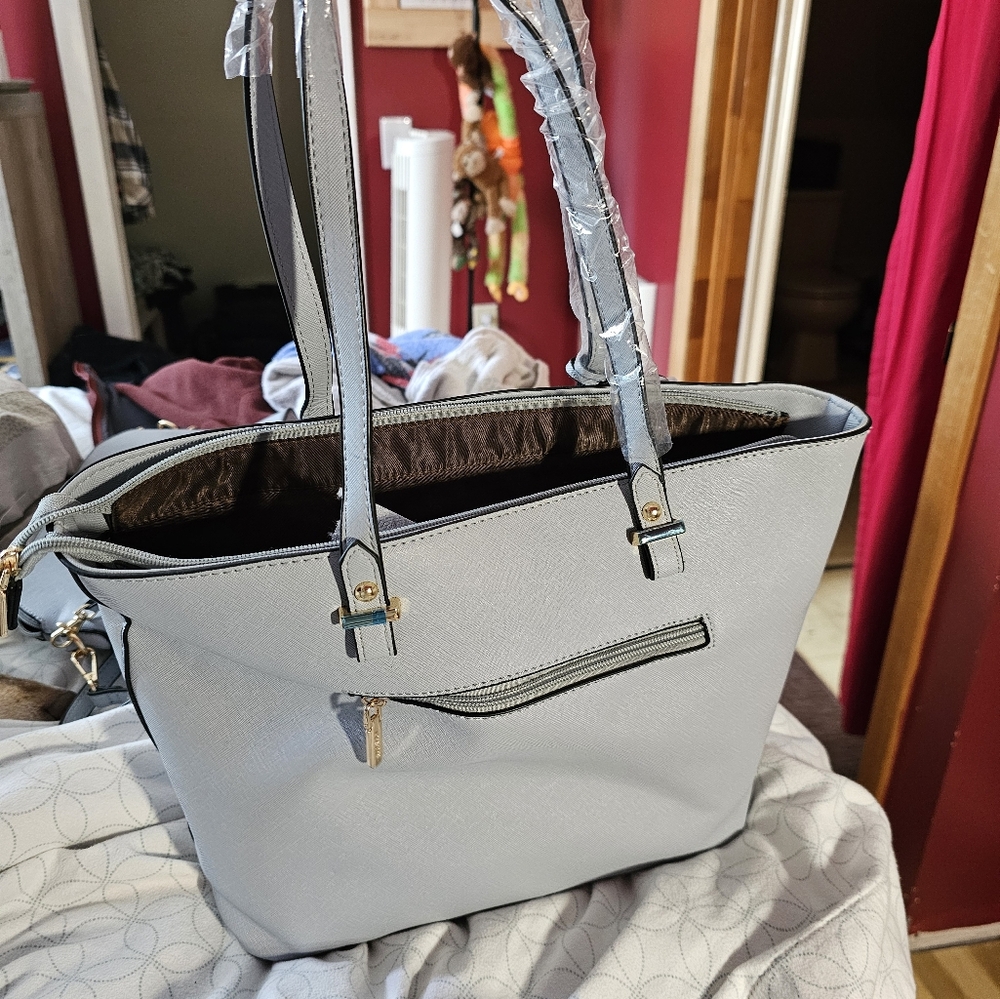 Lovelook tote with clutch